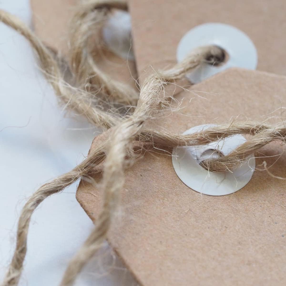 1000FT Jute Twine Rope 3mm Natural Thick Garden Twine String Heavy Duty for Gardening Bundling Crafts Arts Gift Wrapping Packing Material Wedding Christmas Decoration Bulk