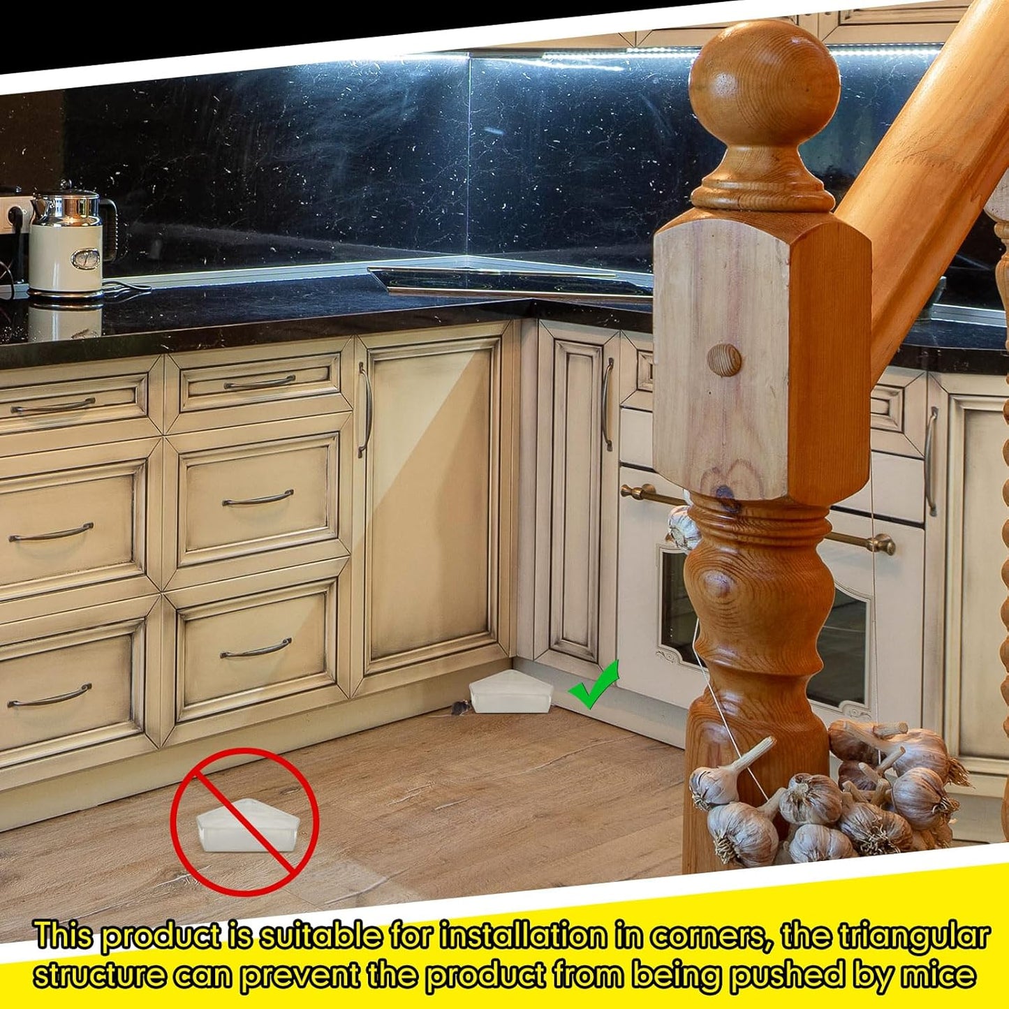 Qualirey 6 Pcs Mice Station with Key Triangle Bait Station Reusable Rodent Trap Bait Box, Keeps Children and Pets Safe Indoor & Outdoor, Bait Not Included, Suitable for Small Mice (Translucent)