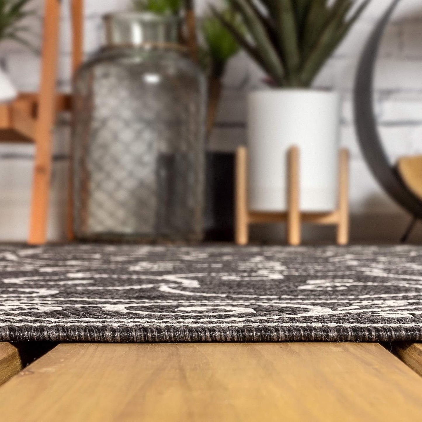 JONATHAN Y SMB106G-5SQ Charleston Vintage Filigree Textured Weave Black/Gray 5' Square Indoor/Outdoor Area Rug, Pet Friendly, Non-Shedding, Stain Resistant, Easy-Cleaning for Backyard, Patio, Porch