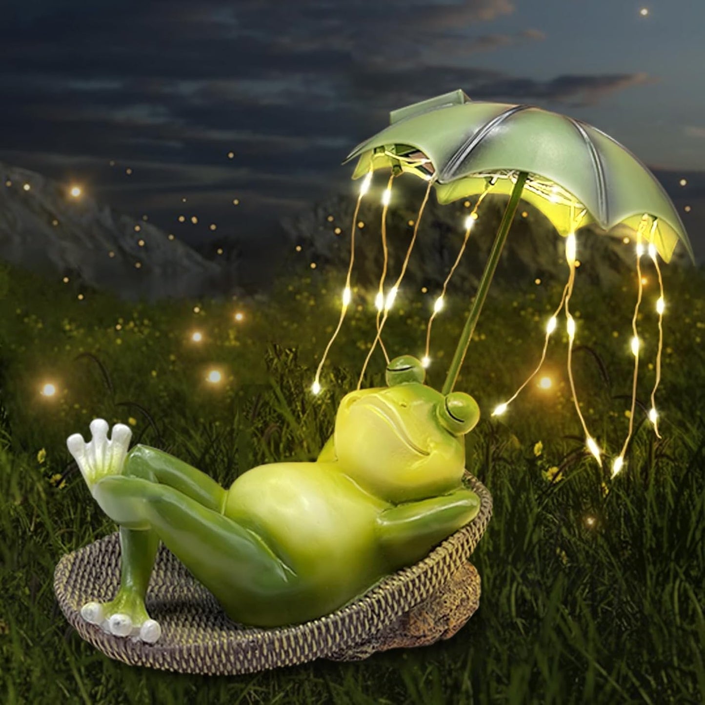 Solar Frog Garden Decor Outdoor Statue - Frogs Umbrella LED Waterproof Sculptures Lights, Cute Frog Pond/Yard Statues Outside Decoration, Home, Lawn, Patio, Resin Animal Ornament, Women/Gardening Gift