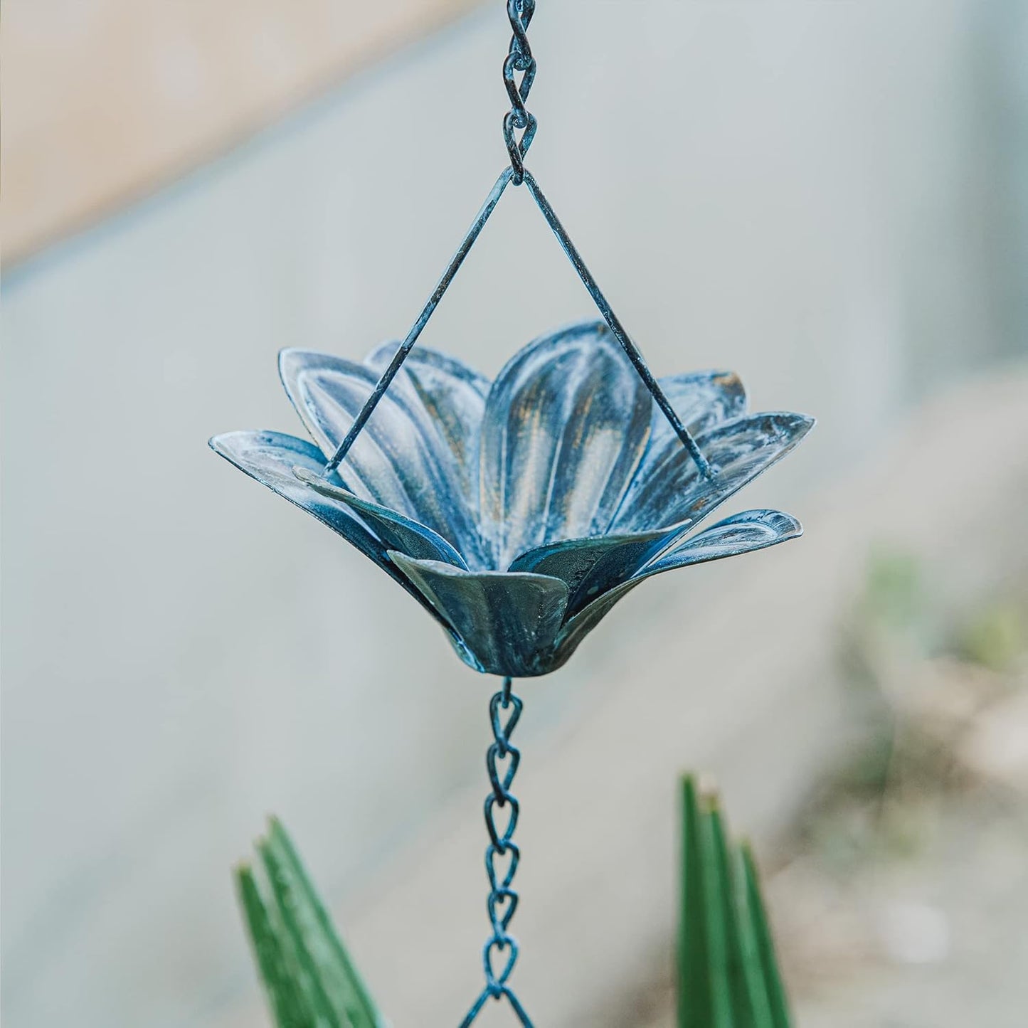 8.5 FT (102 Inch) Decorative Rain Chain for Gutters - Handcrafted Iron Flower Cup Design, Outdoor Water Drainage Solution for House Eaves, Garden, Patio & Home Decor