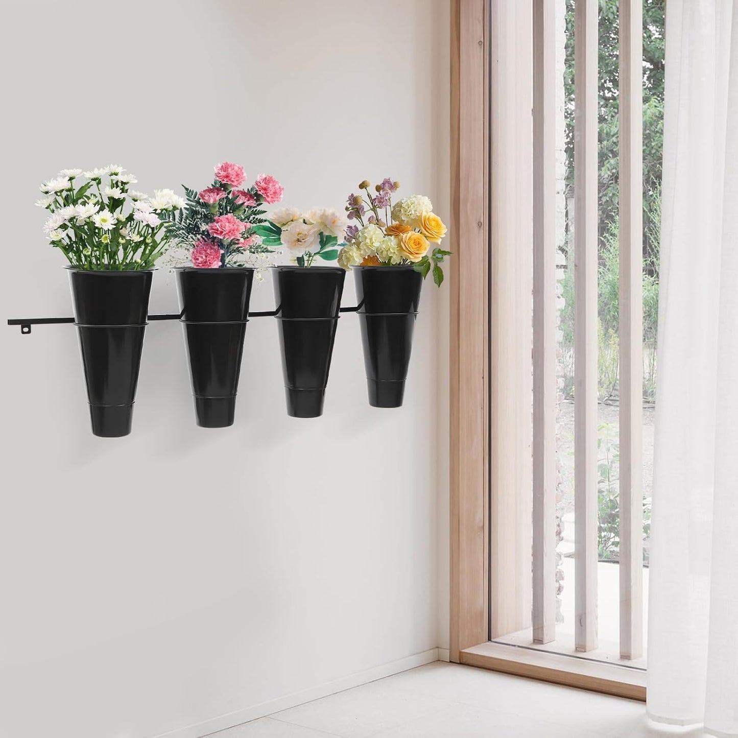 Wall Mounted Plant Holder with 4 Buckets,Metal Flower Pot Wall Hanging Shelf Black Indoor Outdoor Decorative Floating Shelves Planter Hanger Racks for Wall Bedroom Living Room Porch