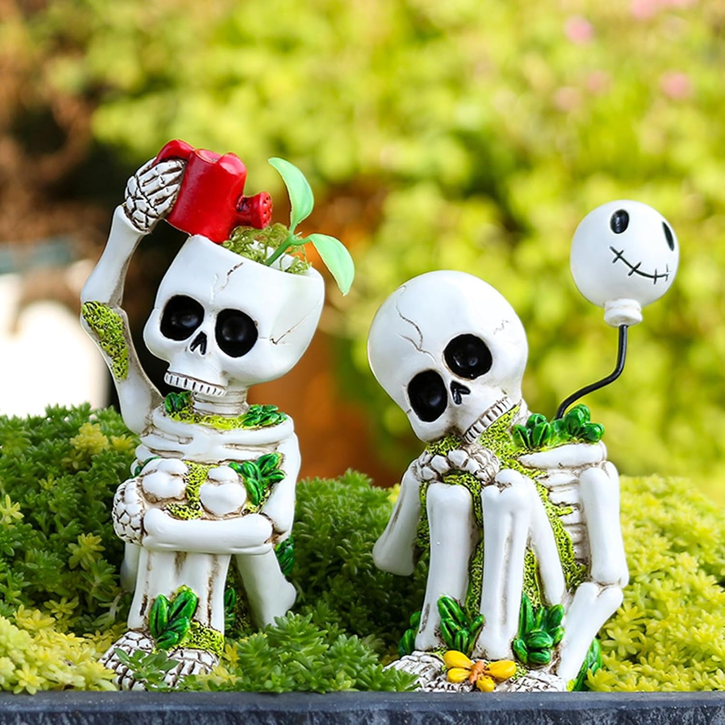 Thinking Skeleton Statue Halloween Decorations, Mini Cute Sitting Skull Figurine Shelf Sitter Resin Thinker Sculpture for Outdoor Garden Yard Lawn Pond Waterfalls Pool Ornaments