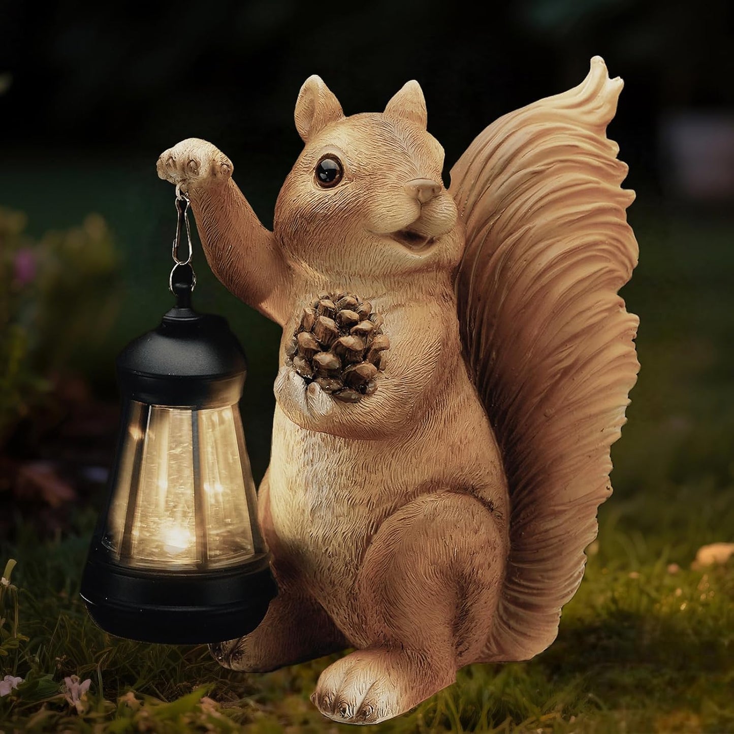 Solar Squirrel Garden Statue Outdoor Decor, Squirrel Sculpture with Lantern for Yard Lawn Patio Balcony, Birthday Housewarming Gifts for Mom, Grandma, Women, Brown,Resin