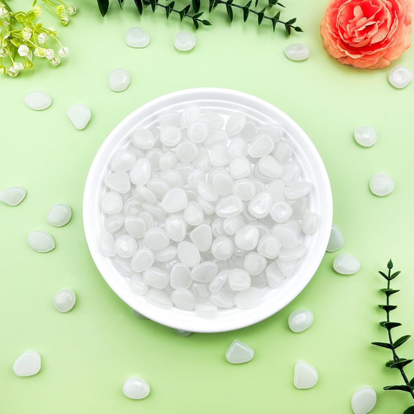 Glow in The Dark Fish Tank Rocks,Glowing Rocks Stones Resin Glow in Dark Pebbles for Outdoor Garden, Fish Tank, Aquarium, Landscaping,Driveway Decoration,White 11 oz