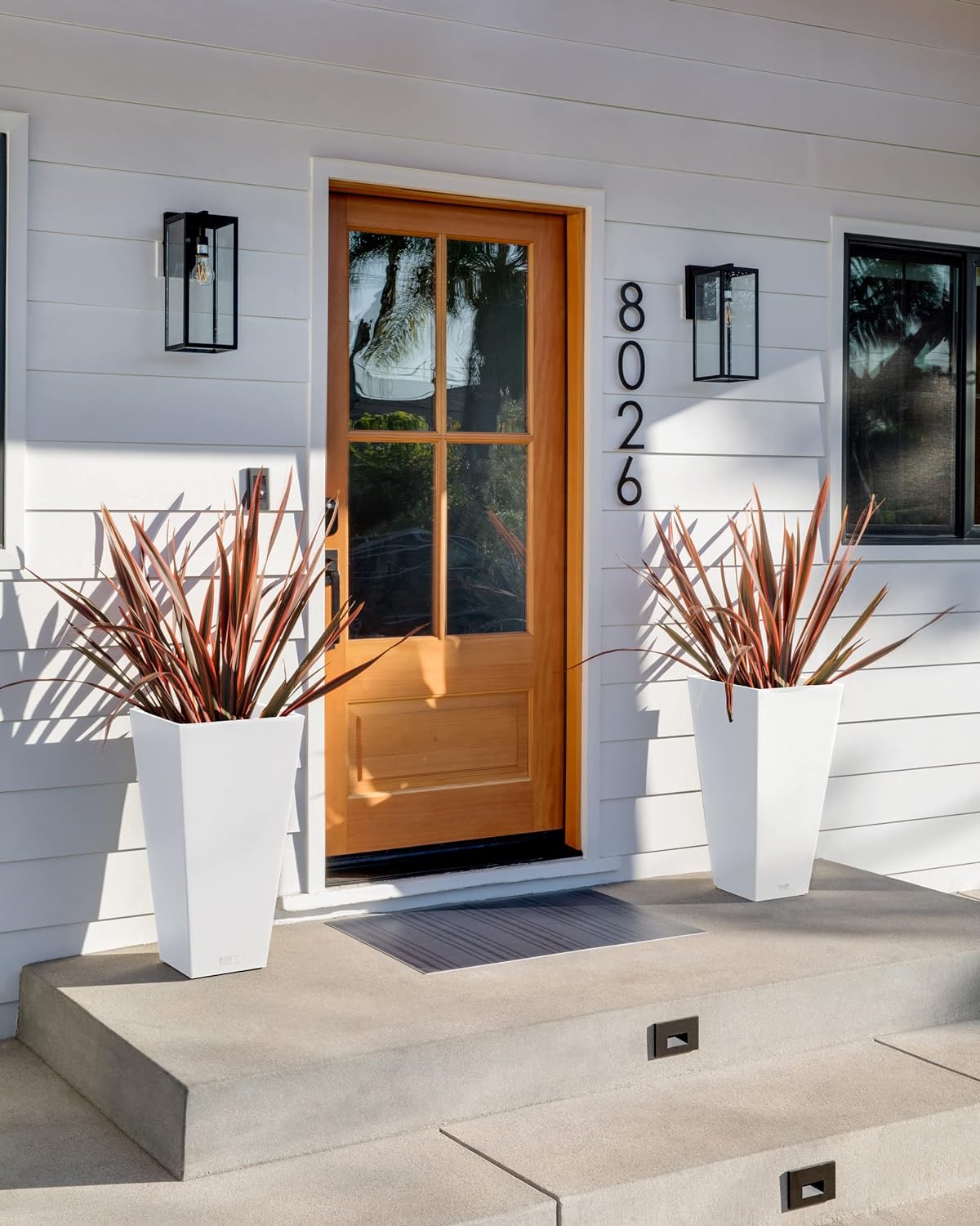 Veradek V-Resin Indoor/Outdoor Taper Planter, 2-Pack (26 inch, White)