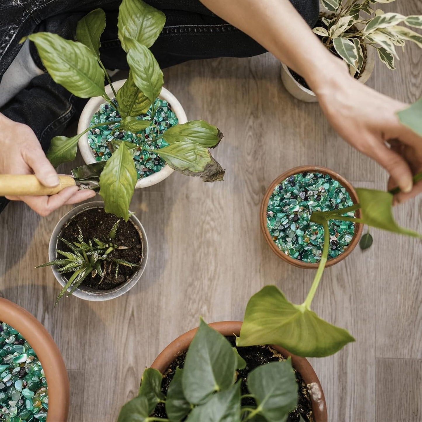 Halatool 1LB Green Aquarium Gravel for Fish Tank 0.35"- 0.6" Landscaping Pebbles for Home Decor Natural Decorative Polished Stones for Potted Plants DIY Handmade & Vase Filler