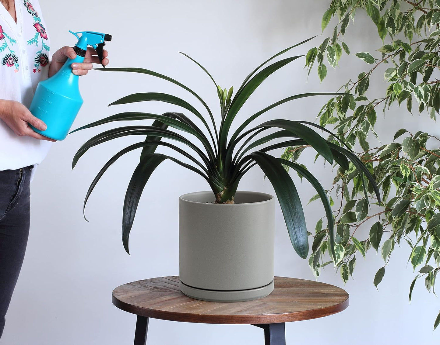 D'vine Dev 8 Inch & 10 Inch Ceramic Planter Pot for Plants with Drainage Hole and Saucer, Large Plant Pots Set, Grey, 94-G-L-3