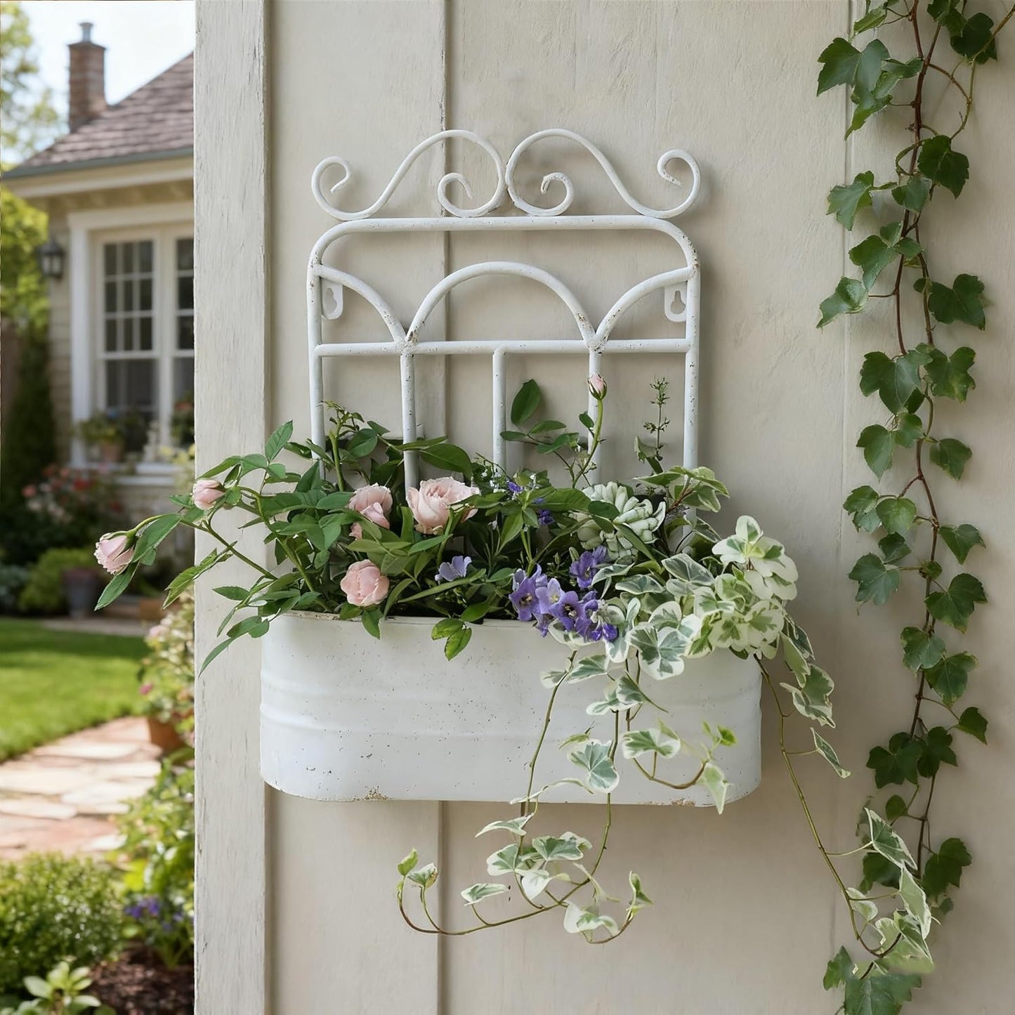 Rustic Metal Wall Planter Country Garden Wall Hanging Mount Vase Pocket Outdoor Vintage Hanging Pot Farmhouse Wall Decor for Plants Flowers (White)