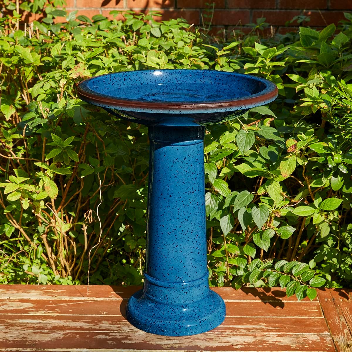 Glitzhome 21.5" H Plastic Cobalt Blue Faux Ceramic Bird Bath for Outside, Hand-Painted Tall Pedestal Style Birdbath for Outdoor Patio Garden Backyard Decking