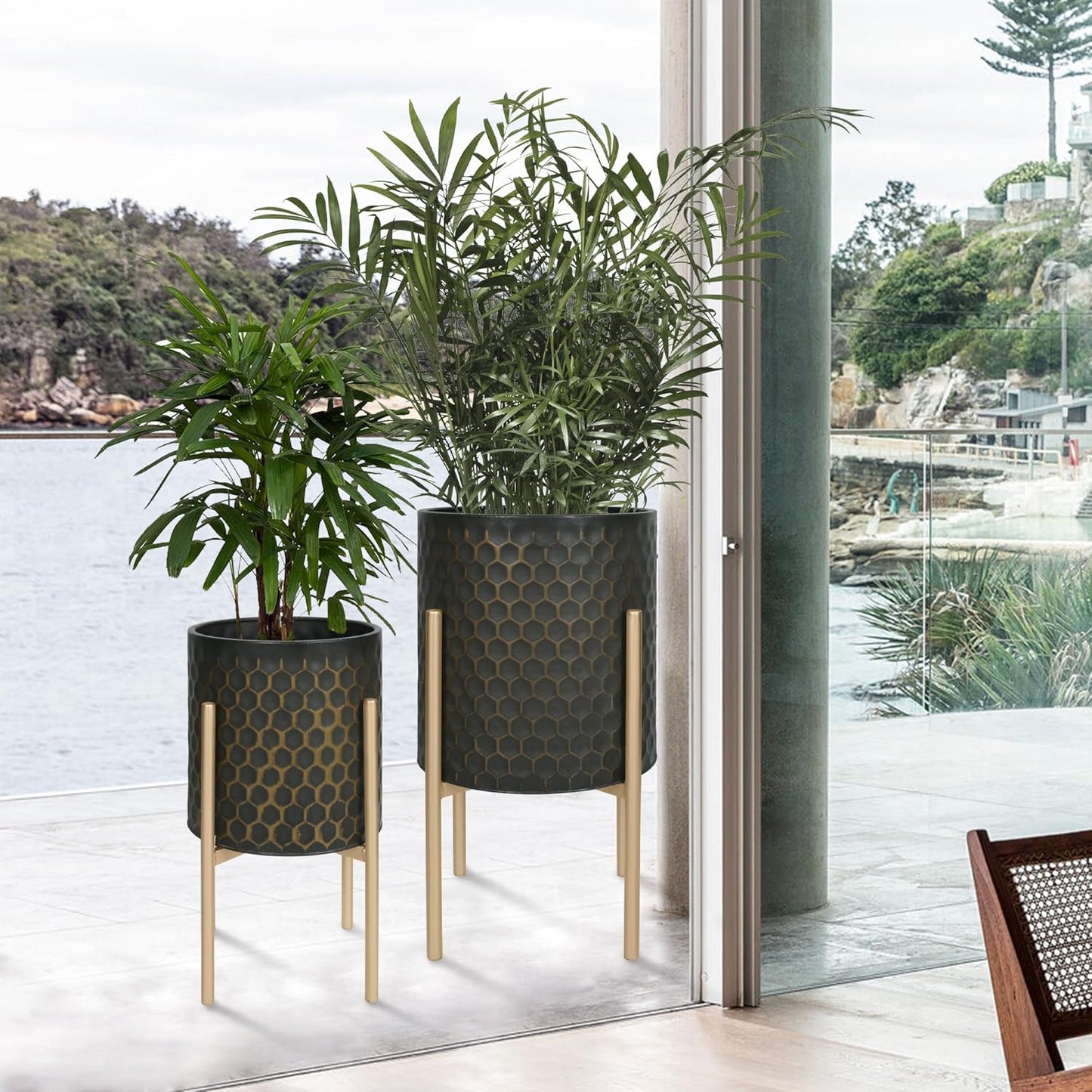 Oakrain Mid Century Planters for Indoor Plants, Set of 2, Modern Decorative Metal Pots for Living Room, Office, Garden or Balcony, Black&Golden Honeycomb, 10inch&12inch