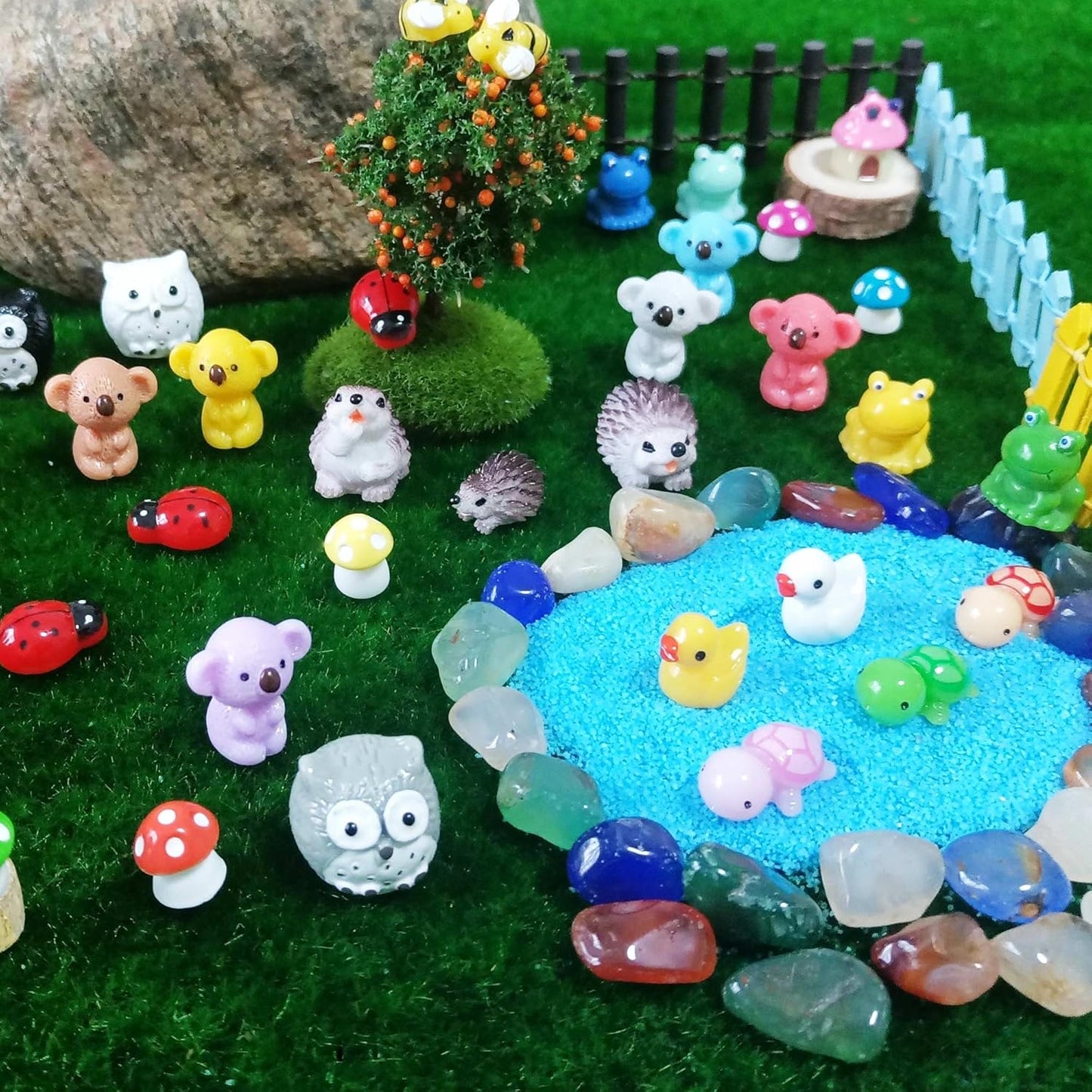 100 Pcs Mini Resin Animals Figures, Mixed Tiny Plastic Animals Figurines to Hide Miniature Fairy Garden Accessories