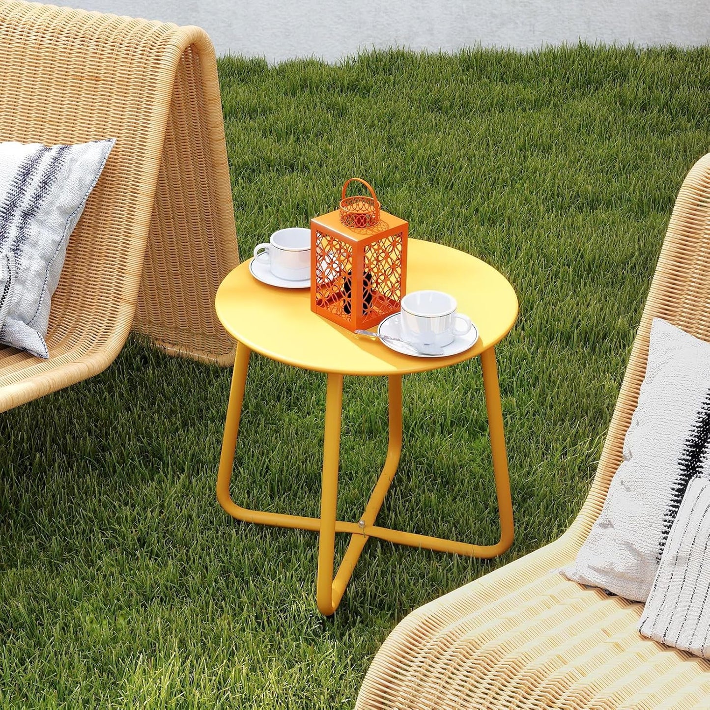 HollyHOME Round Metal Side Table, Rust-Resistant Patio Small Plant Stand, Outdoor 17.32'' Portable End Table for Balconies, Gardens, Living Rooms and Bedrooms, Yellow