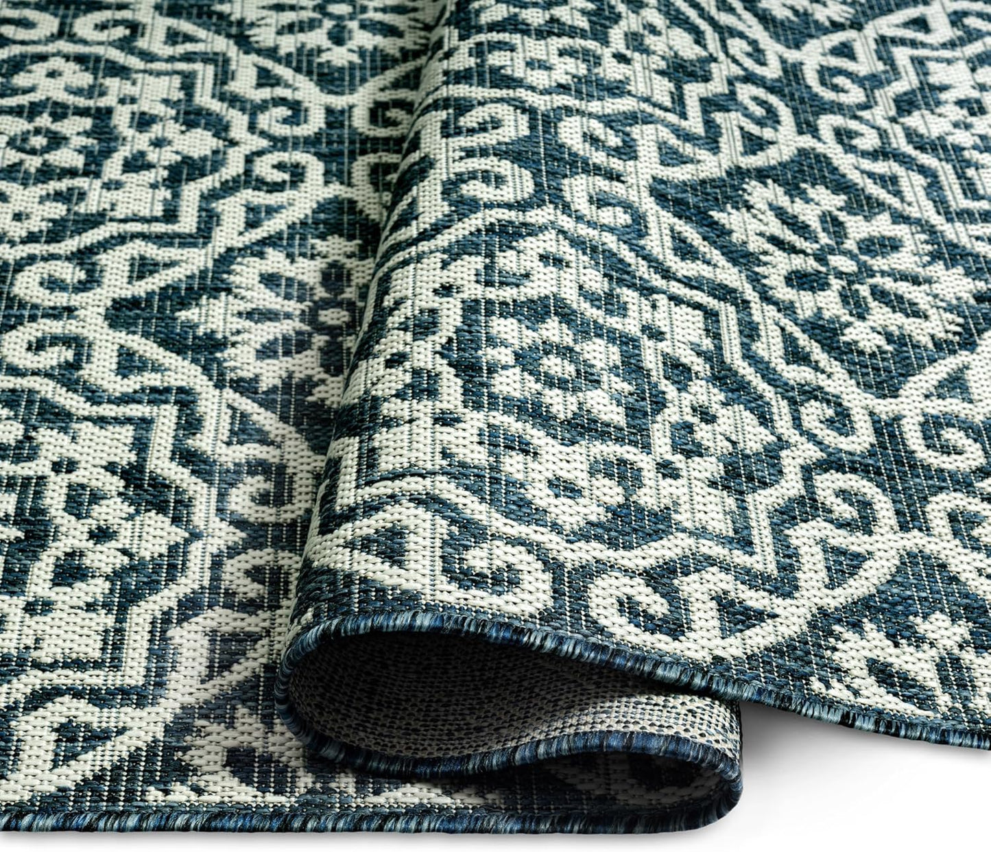 Nicole Miller New York Patio Country Julia Transitional Geometric Indoor/Outdoor Area Rug, Blue/White, 5'2"x7'2"