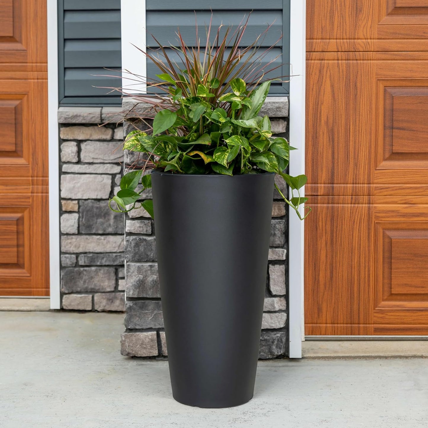 Step2 Tremont Tall Round Tapered Planter, Large Planters for Outdoor Plants, Gardening and Flower Pot for Patio or Porch, Efficient Drainage, Durable Plastic, Onyx Black, 1-Pack
