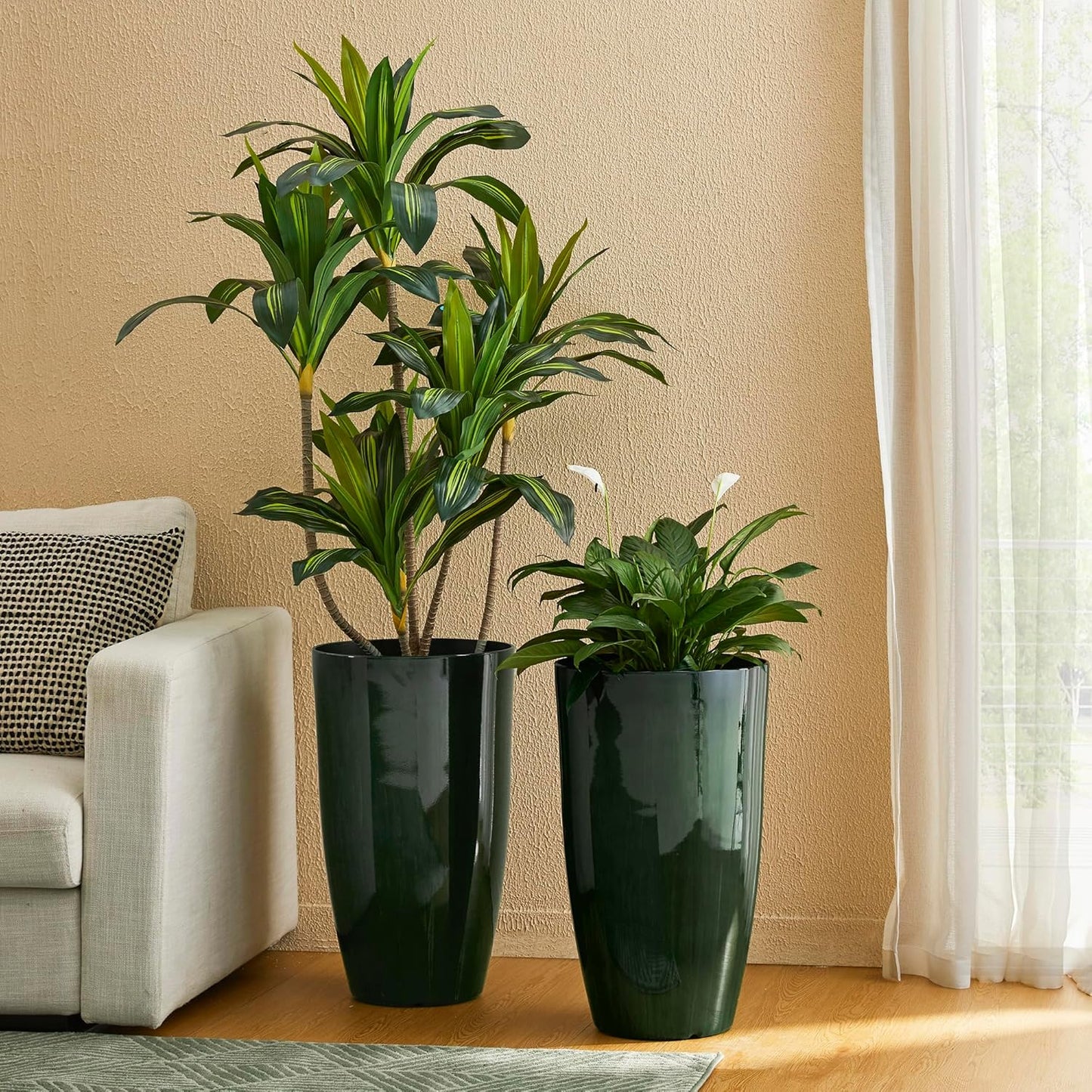 Glitzhome 23.5" H Large Tall Planter for Outdoor Plants,Set of 2 Plastic Tall Planters with Drainage Holes,Round Tapered Faux Ceramic Gradient Green Flower Tree Pots for Porch Patio Indoor Outdoor