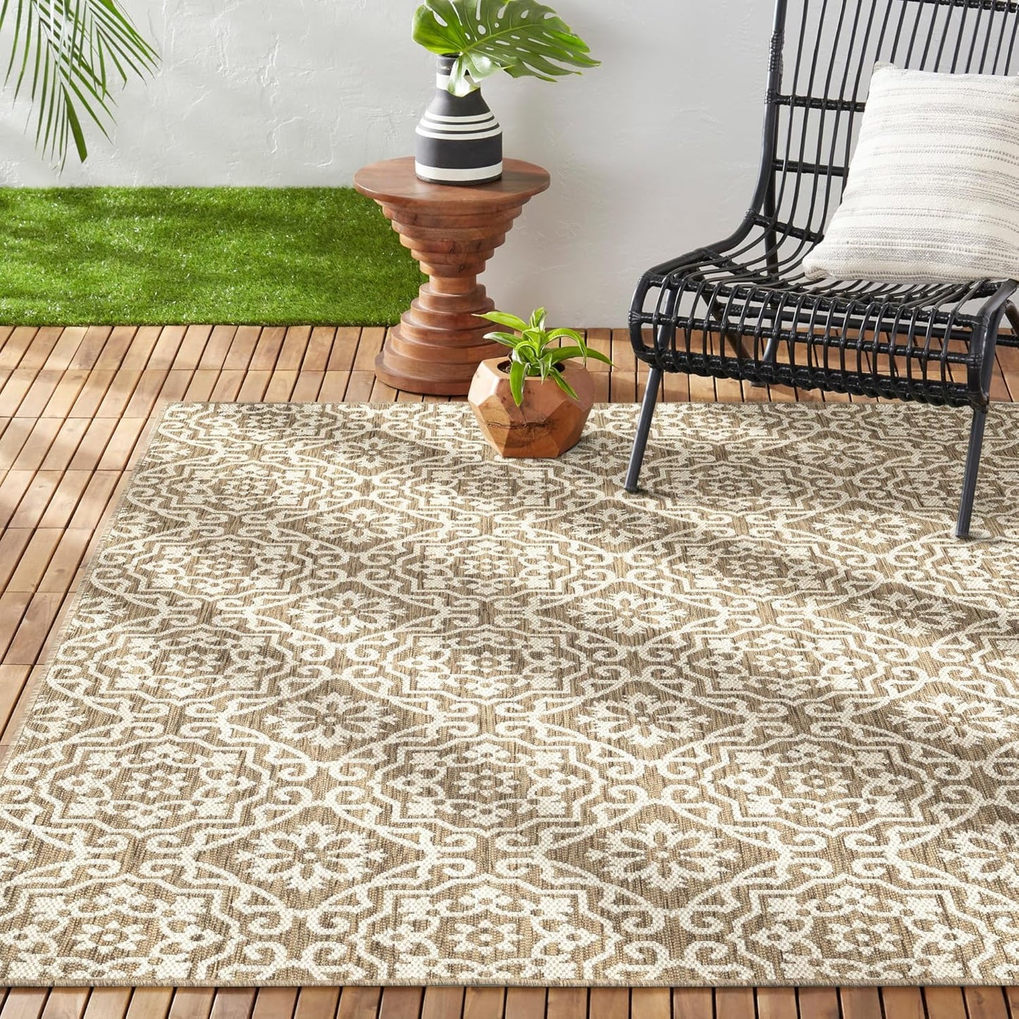 Nicole Miller New York Patio Country Julia Transitional Geometric Indoor/Outdoor Area Rug, Brown/Beige, 5'2"x7'2"