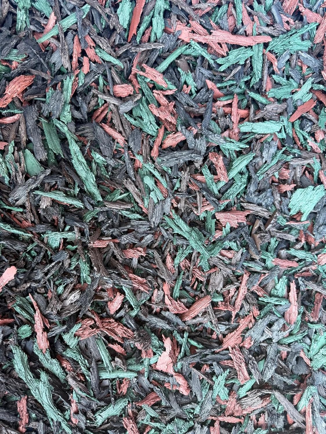 100% Wire-Free Shredded Rubber Mulch – Brown/Red/Green – 10 lb (0.6 cu ft) – Long-Lasting, Low Maintenance, Safe for Kids & Pets – Ideal for Landscaping & Playgrounds (Black/Green/RED, 10Lb)