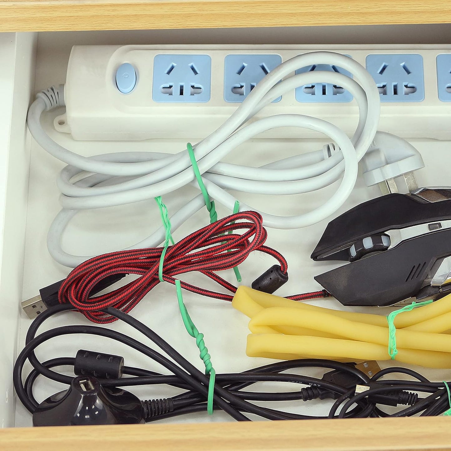 Gardzen 65ft Soft Garden Wire, Reusable Plant Ties, Rubber Coated Training Wire for Supporting Indoor Outdoor Plants and Home Organizing