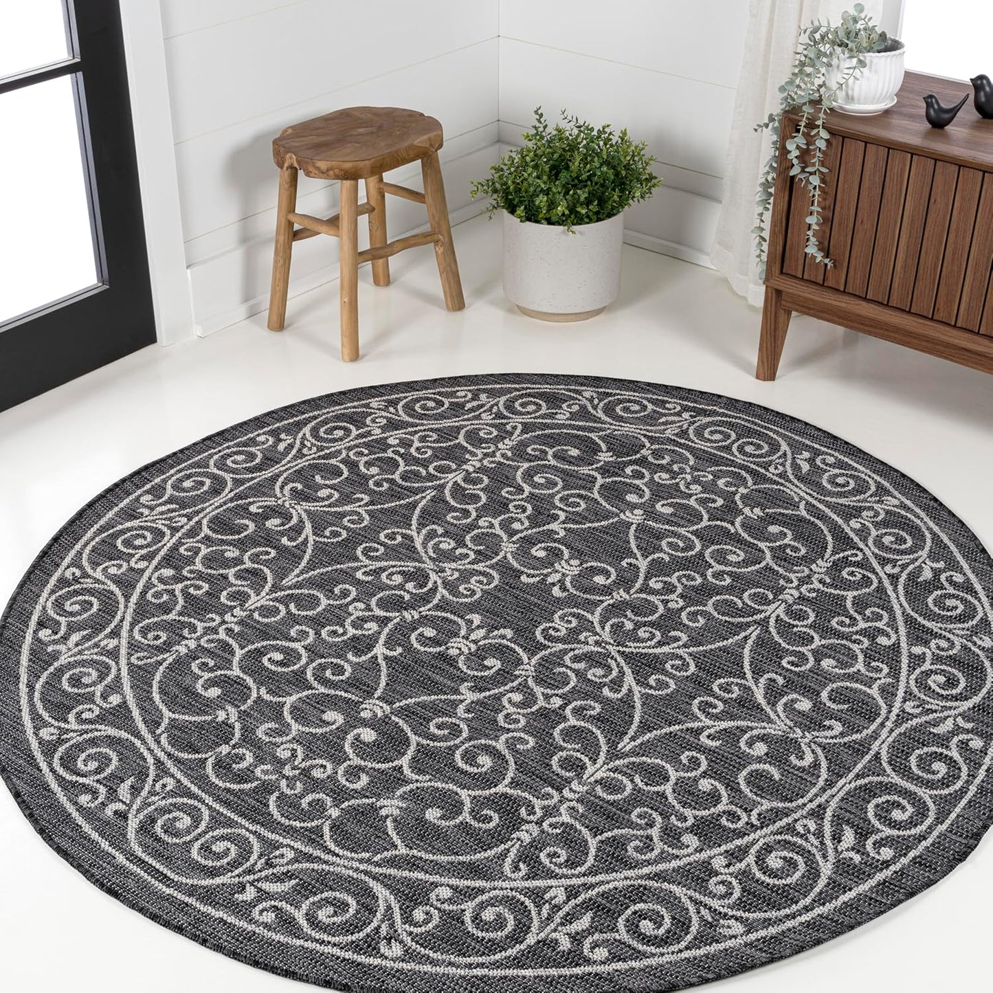 JONATHAN Y SMB106G-5R Charleston Vintage Filigree Textured Weave Black/Gray 5' Round Indoor/Outdoor Area Rug, Pet Friendly, Non-Shedding, Stain Resistant, Easy-Cleaning for Backyard, Patio, Porch