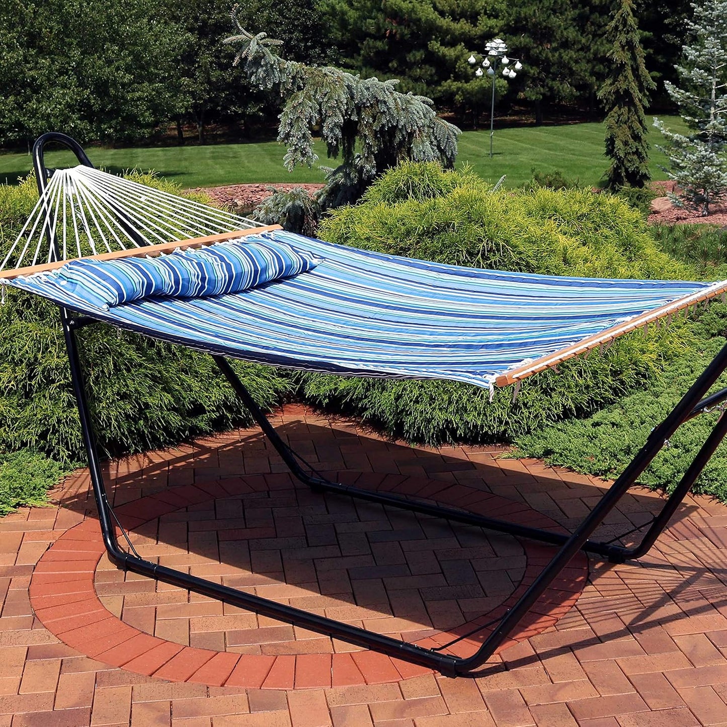 Sunnydaze Quilted Outdoor Hammock with Spreader Bars - Heavy-Duty 450-Pound Capacity Double Hammock for Outside - Breakwater Stripe